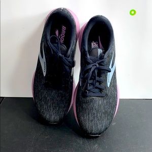 BROOKS LAUNCH 7 LADIES 8.5 RUNNING SNEAKER BLACK